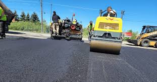 Best Recycled Asphalt Driveway Installation  in Madisonville, LA